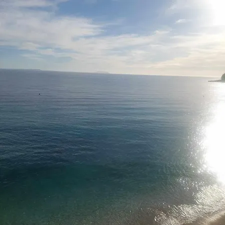 In Himaras Heart מלון 3*