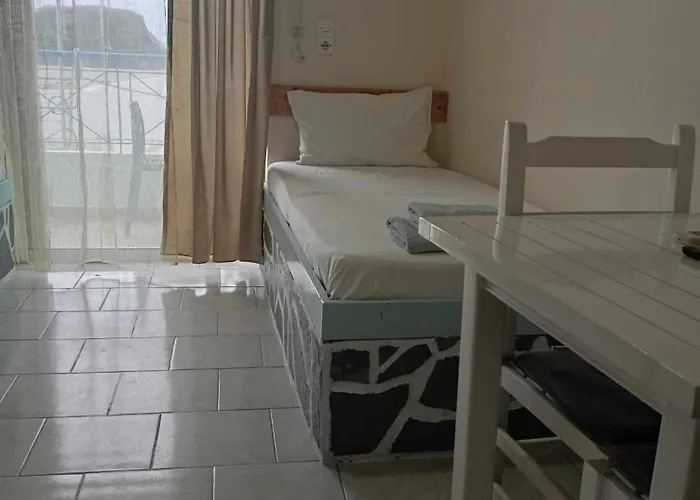 Hotel In Himaras Heart 3*