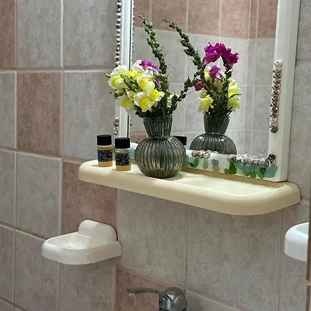 Hotel In Himaras Heart 3*