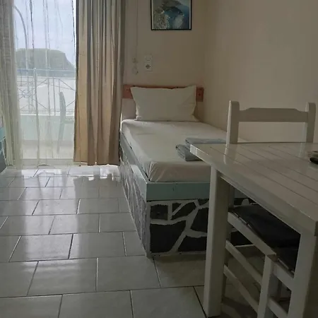 Hotel In Himaras Heart 3*