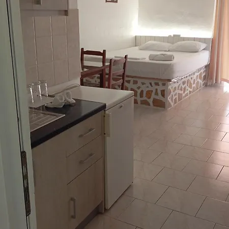 Hotel In Himaras Heart 3*