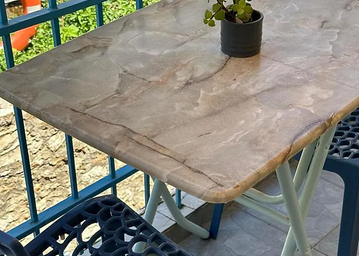 In Himaras Heart Hotel